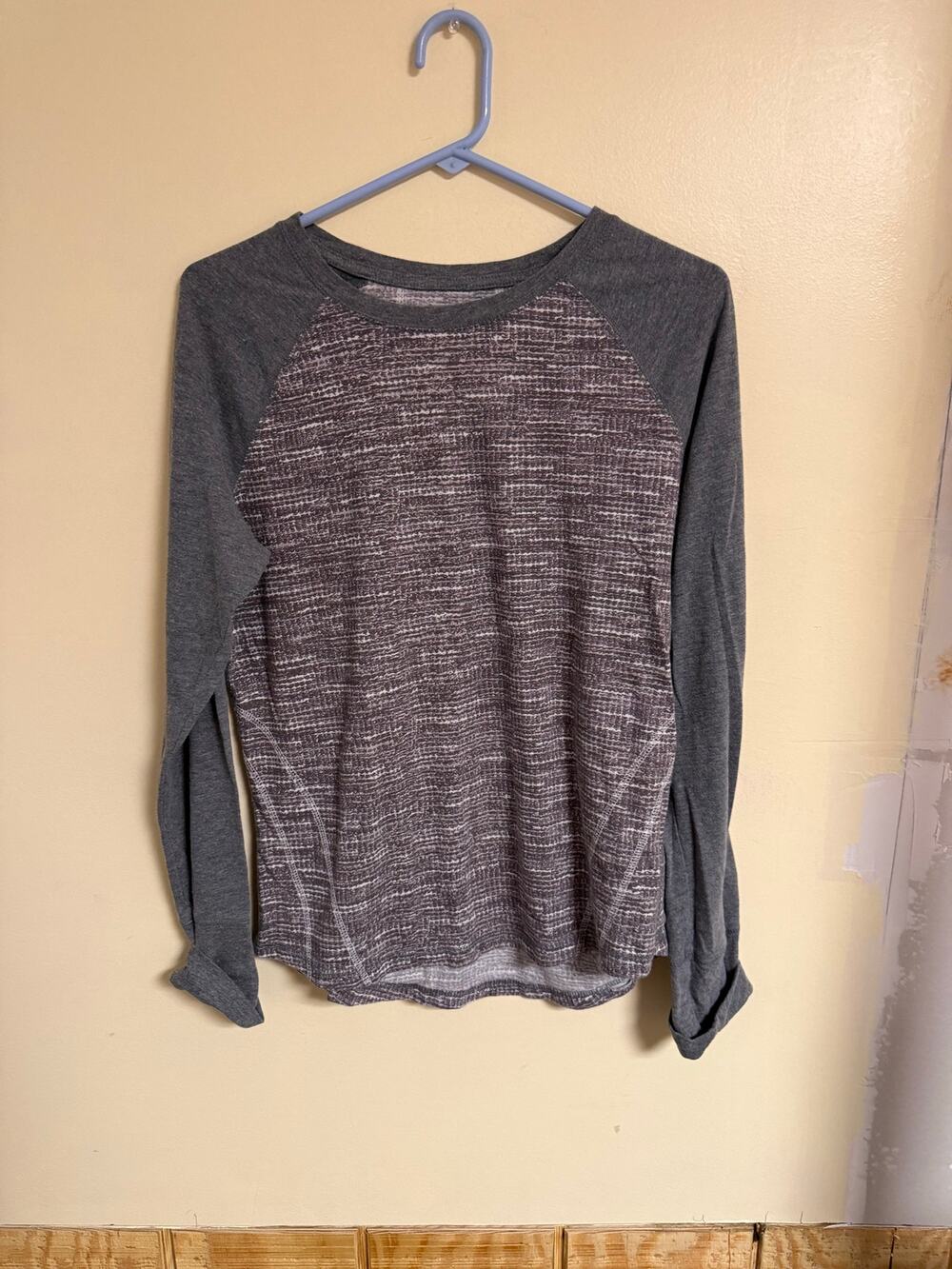 Tek Gear DRY TEK Women’s Large Gray Space-Dye Long Sleeve Athletic Top